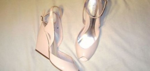 pink shoe