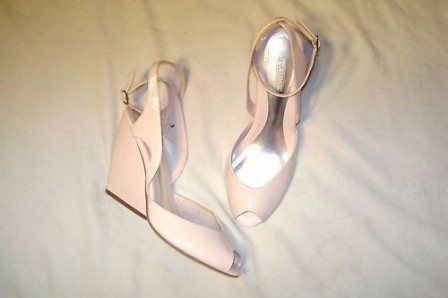 pink shoe