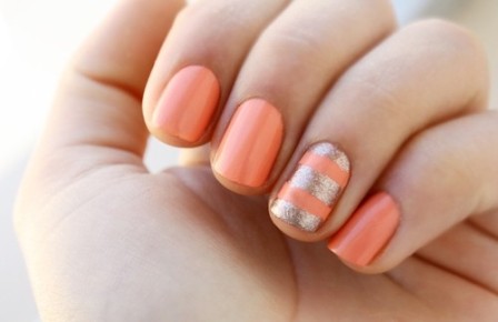 coral nailpolish