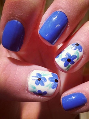 nails
