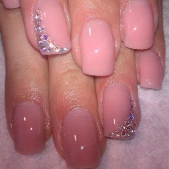 nails