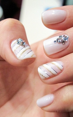 nails